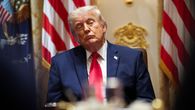 trump vuelve a criticar al papa por iran y llama inutil al alcalde de chicago trump vuelve a criticar al papa por iran y llama inutil al alcalde de chicago