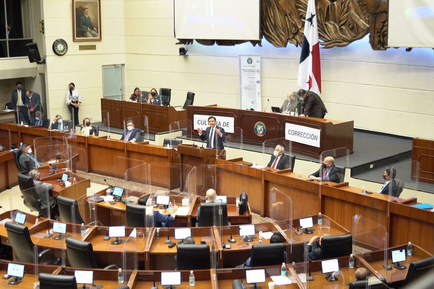 Gerardo Solís defendió su administración y planilla estatal