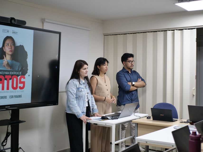 El campamento culminará con una presentación abierta al público en Akasha Planetario de Albrook Mall. El campamento culminará con una presentación abierta al público en Akasha Planetario de Albrook Mall.