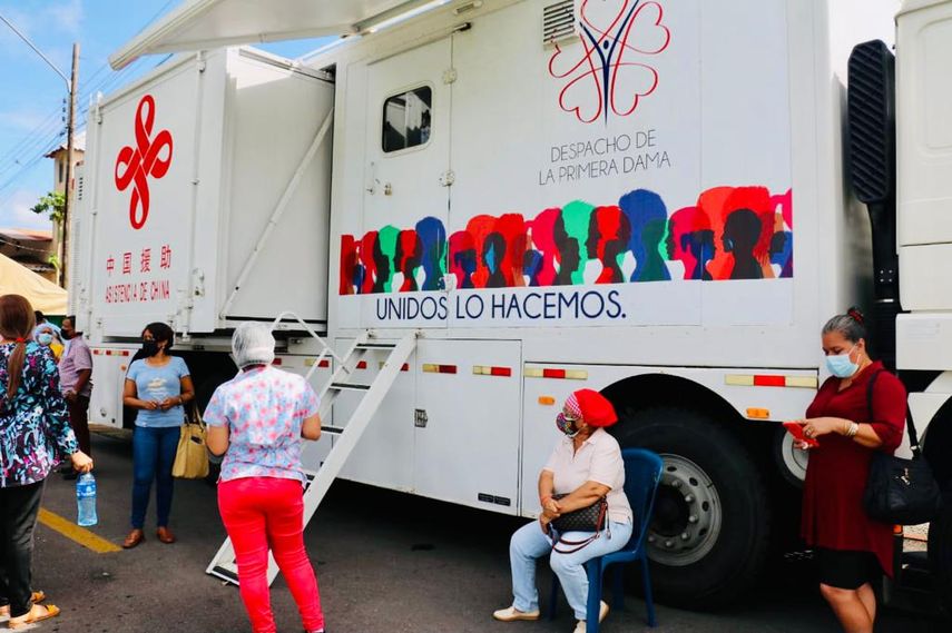 Pruebas gratuitas de mamografías, ultrasonidos pélvicos, electrocardiogramas y de VIH se realizan en el programa Salud sobre Ruedas en Bugaba.