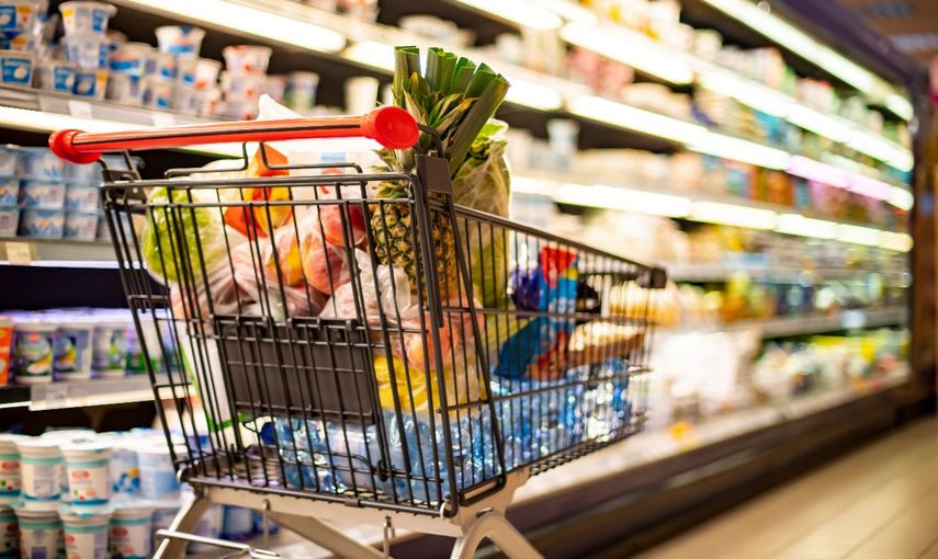 Transporte y alimentos lideran la baja de precios en Panamá según INEC
