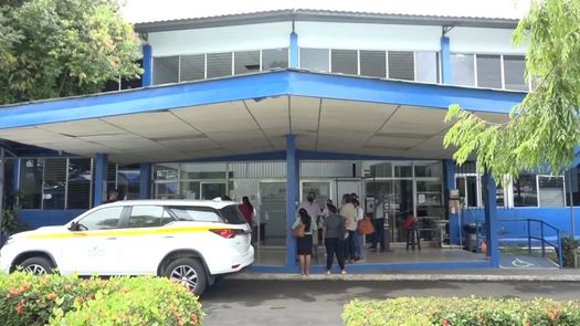 La agresión fue evidenciada en video y se publicó en redes sociales, por lo cual el Meduca investiga en caso.