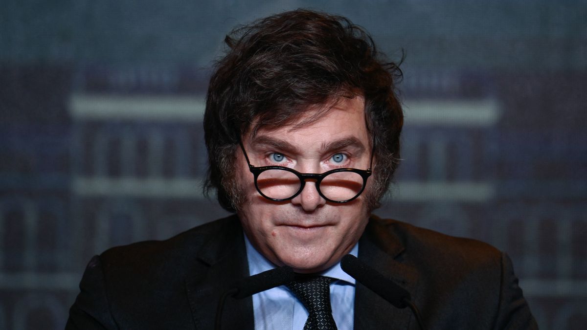 La dolarización que Milei propone para Argentina tiene antecedentes en América Latina