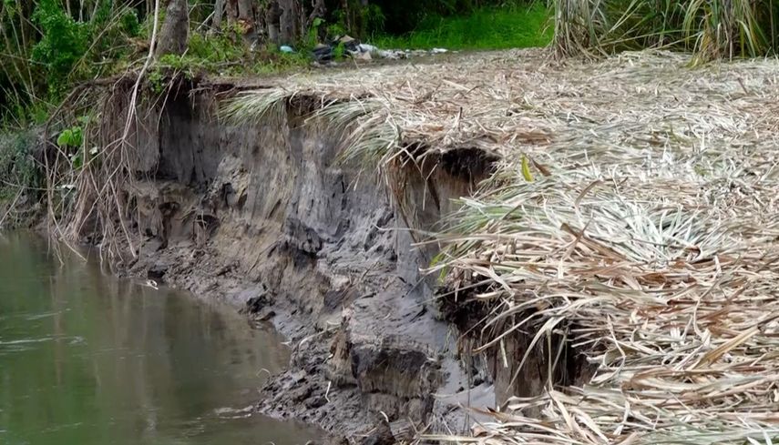 La principal preocupación por productores del agro residentes de Alanje es que la situación se dio a unos 10 metros de la carretera principal.&nbsp;