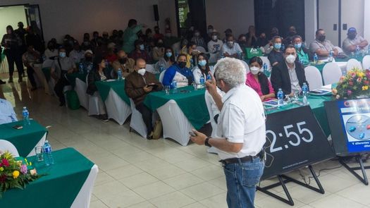Productores asistieron a la V Jornada Hortícola Especializada con el lema Agricultura Poscovid: Retos y Oportunidades desarrollado en el distrito de Tierras Altas.