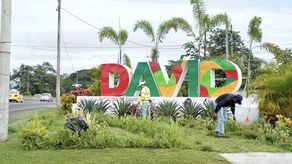 Conductores de David han sido sorprendidos tirando basura desde sus vehículos en lugares inadecuados con el apoyo de las cámaras de videovigilancia del Centro de Operaciones Municipal.&nbsp;