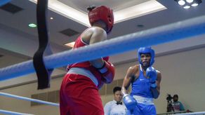 La panameña Bylon (azul) dominó a su rival de principio a fin.