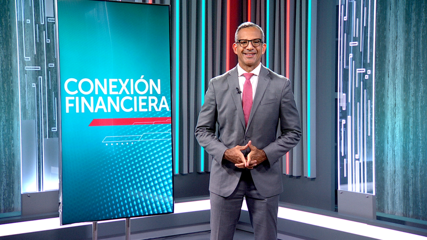 Conexión Financiera conducido por el economista Carlos Araúz.