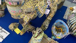 Como otros artesanos, Ausberta tiene en estos momentos un puesto en el salón de artesanías nacionales en la feria de Boquete.