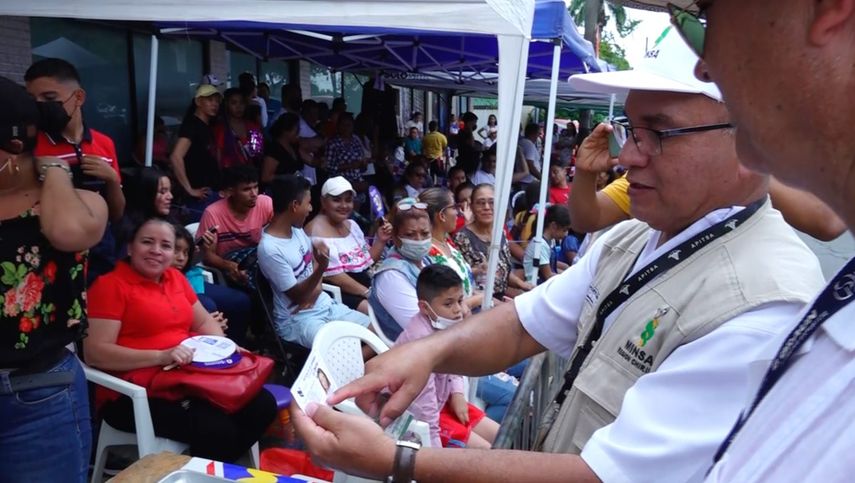 El departamento regional de Saneamiento Ambiental y la coordinación regional de Bioseguridad del Minsa coordinan acciones para garantizar el buen desempeño en cuanto a la preparación y venta de comidas y bebidas. &nbsp;