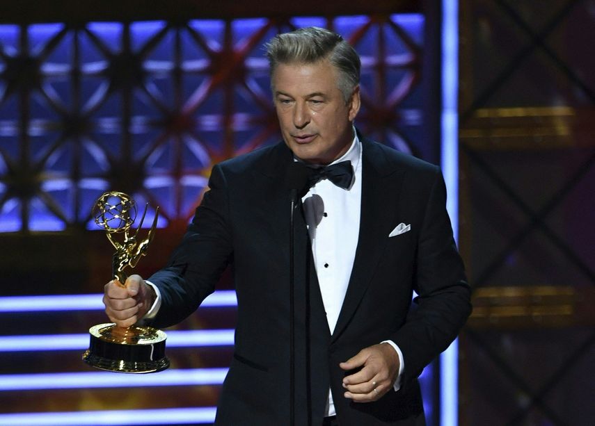 La justicia anuló el juicio de Alec Baldwin por homicidio involuntario este viernes con base en supresión de evidencias, en un sorpresivo giro del proceso que buscaba esclarecer la responsabilidad del actor en la tragedia que enlutó al set de "Rust". La justicia anuló el juicio de Alec Baldwin por homicidio involuntario este viernes con base en supresión de evidencias, en un sorpresivo giro del proceso que buscaba esclarecer la responsabilidad del actor en la tragedia que enlutó al set de "Rust".