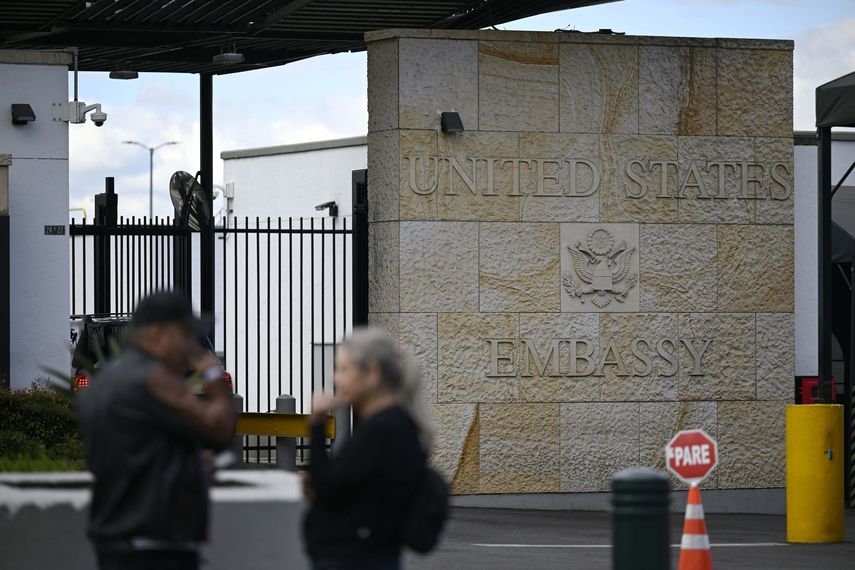 Estados Unidos retoma servicios consulares en Colombia tras choque con Petro