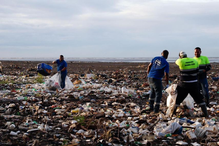 Alcaldía de Panamá destina $4.9 millones en plan de limpieza de la Bahía de Panamá Alcaldía de Panamá destina $4.9 millones en plan de limpieza de la Bahía de Panamá