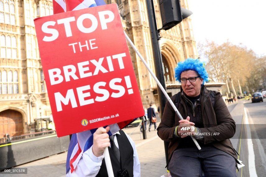May busca junto al laborista Corbyn cómo sacar el Brexit del bloqueo