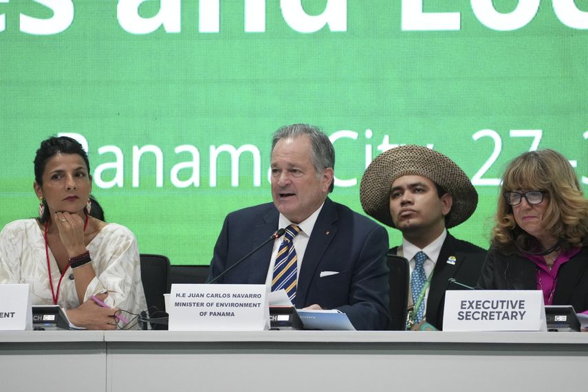 La primera sesión del Órgano Subsidiario sobre el Artículo 8(j) del Convenio sobre la Diversidad Biológica (CDB) comenzó este lunes en Panamá para fortalecer la participación de los pueblos indígenas en la protección de la biodiversidad y organizar así el "modus operandi" de ese órgano. La primera sesión del Órgano Subsidiario sobre el Artículo 8(j) del Convenio sobre la Diversidad Biológica (CDB) comenzó este lunes en Panamá para fortalecer la participación de los pueblos indígenas en la protección de la biodiversidad y organizar así el "modus operandi" de ese órgano.