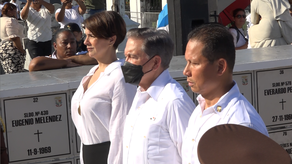 Realizan tradicional romería en cementerio Amador