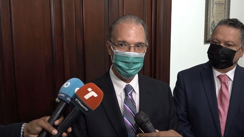 José Luis Fábrega justifica salario y gastos de movilización