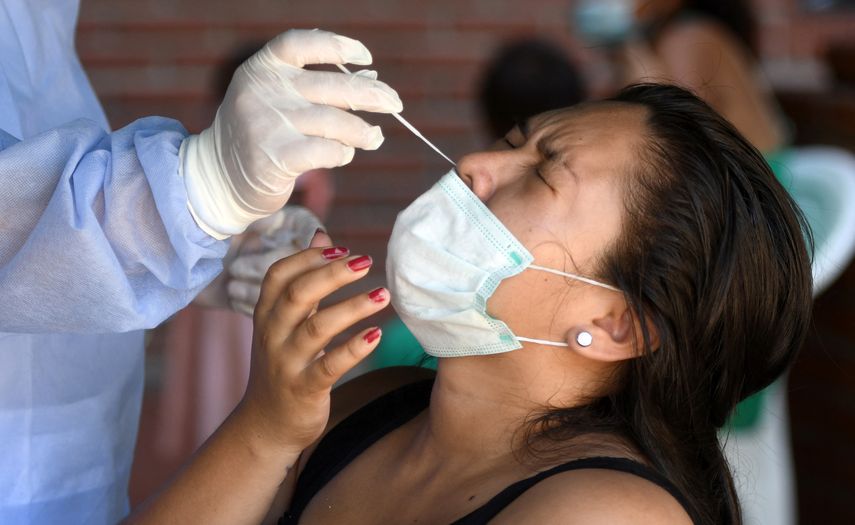 Bolivia reporta récord en casos de Covid-19 por relajación