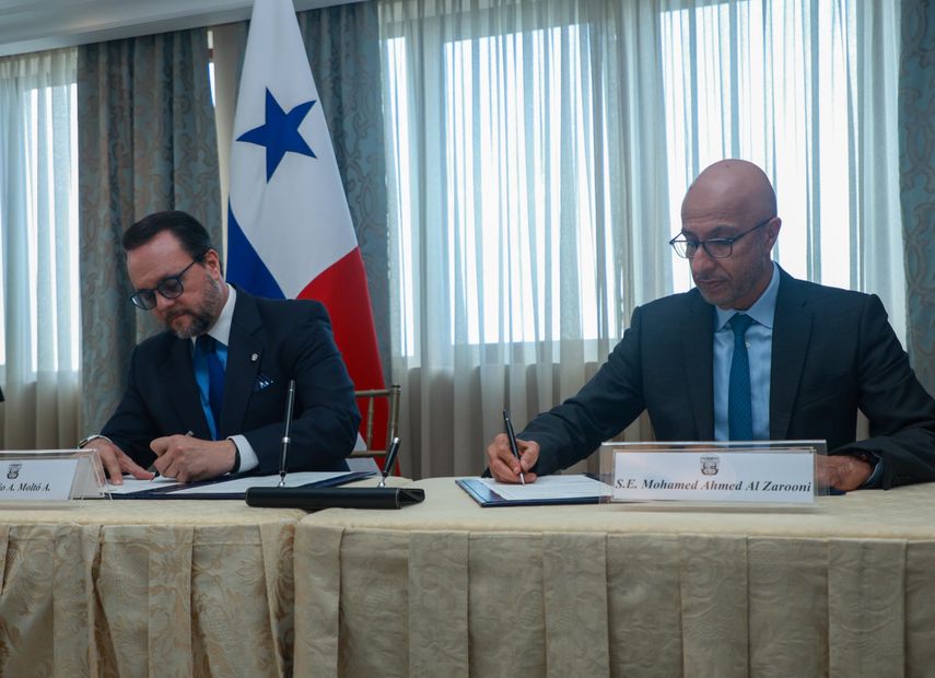 Panamá fue seleccionada como sede oficial del Congreso Mundial de Zonas Francas 2026, uno de los eventos más importantes del comercio global, que reunirá a más de 2,000 líderes en inversión, logística y desarrollo comercial. Panamá fue seleccionada como sede oficial del Congreso Mundial de Zonas Francas 2026, uno de los eventos más importantes del comercio global, que reunirá a más de 2,000 líderes en inversión, logística y desarrollo comercial.