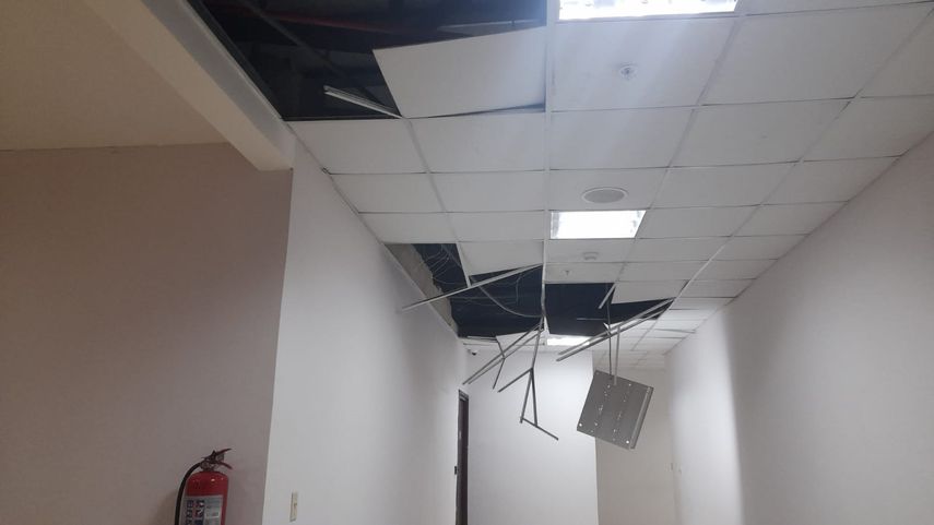 Con el fin de continuar evaluando los centros escolares y otras estructuras afectadas por el sismo registrado en la madrugada de este lunes en la provincia de Chiriquí, la Gobernadora Aixa Santamaría, confirmó que las clases en todos los centros escolares de la región, se mantienen suspendidas. Con el fin de continuar evaluando los centros escolares y otras estructuras afectadas por el sismo registrado en la madrugada de este lunes en la provincia de Chiriquí, la Gobernadora Aixa Santamaría, confirmó que las clases en todos los centros escolares de la región, se mantienen suspendidas.