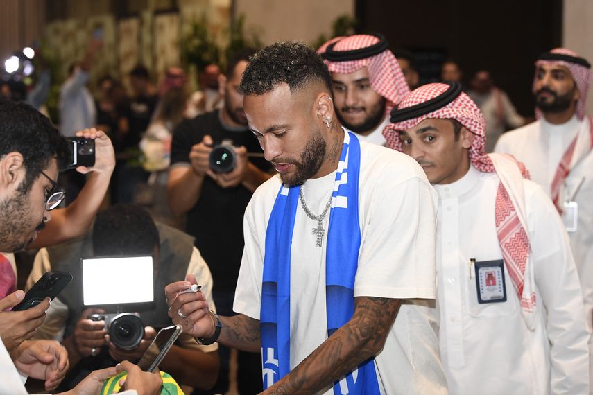 Neymar llega a Arabia Saudita para presentación con Al-Hilal