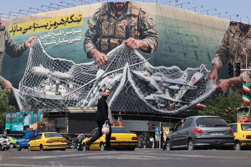Irán amenaza con fuerte represalia luego de ataques de EE.UU.