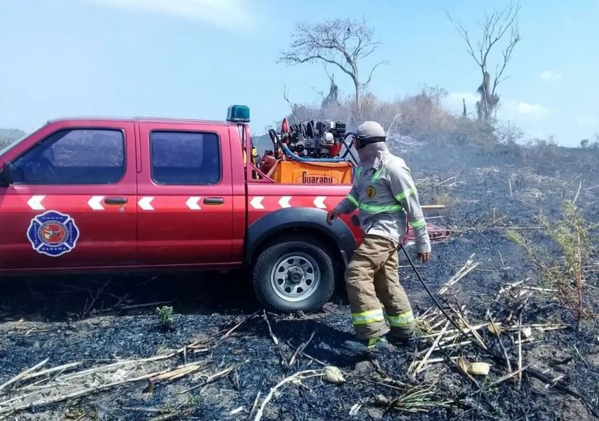 Bomberos atiende más 2 mil casos de incendios de masa vegetal en Panamá