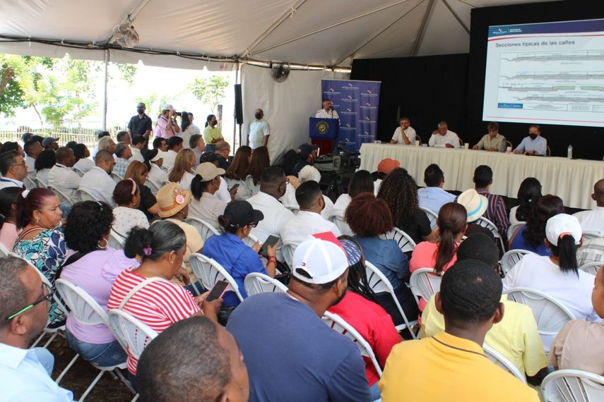 El presidente de la República Laurentino Nito Cortizo, entregó la orden de proceder al Consorcio Transeq S.A. – Ingeniería Estrella para la ejecución del proyecto denominado Corredor del Caribe que unirá la autopista Panamá-Colón, con la Costa Arriba de esta provincia situada en la costa caribeña de Panamá.