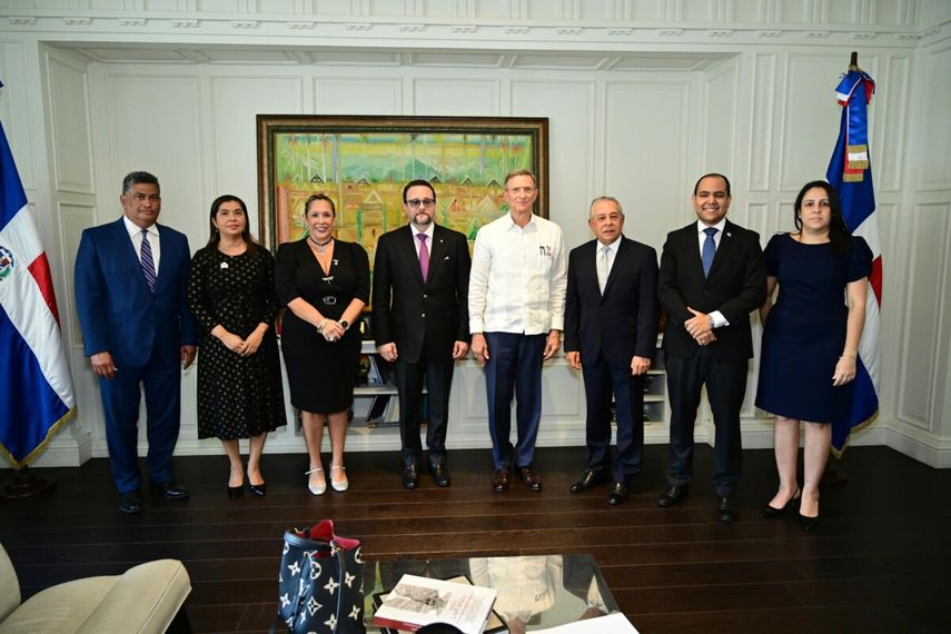 Panamá y República Dominicana acuerdan ampliar cooperación comercial