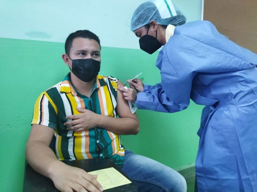 En la jornada de vacunación, fue notoria la participación de los jóvenes, importante porque representa la población productiva del país.