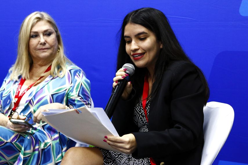 Poeta panameña culminará libro sobre buques hundidos en una residencia literaria en España