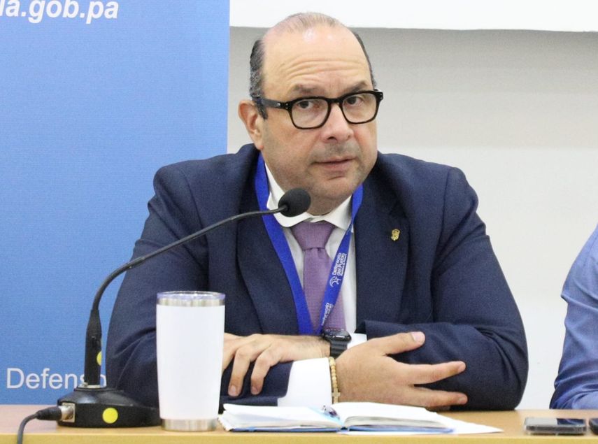 Docentes presentan queja colectiva ante la Defensoría del Pueblo