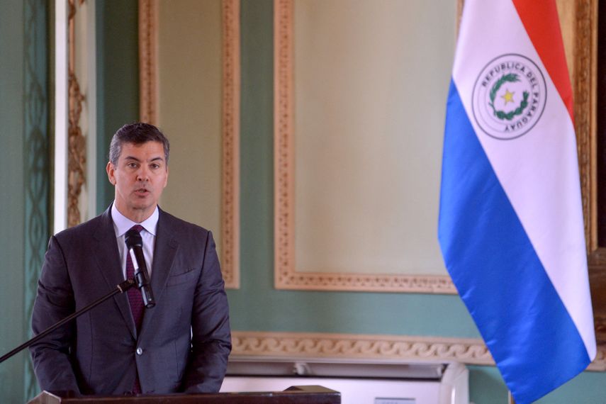 Presidente de Paraguay llega a Panamá para encuentro con Mulino y empresarios