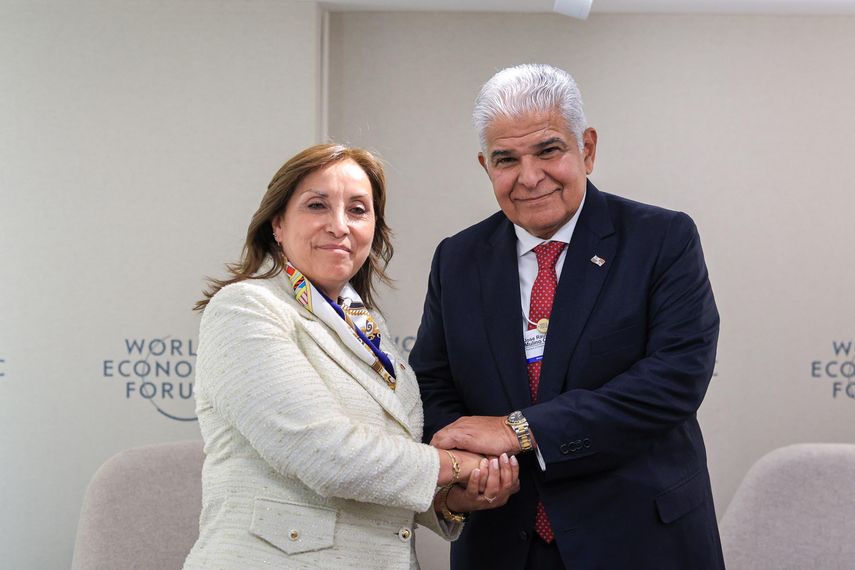 Panamá y Perú estrechan lazos comerciales y fiscales en reunión bilateral