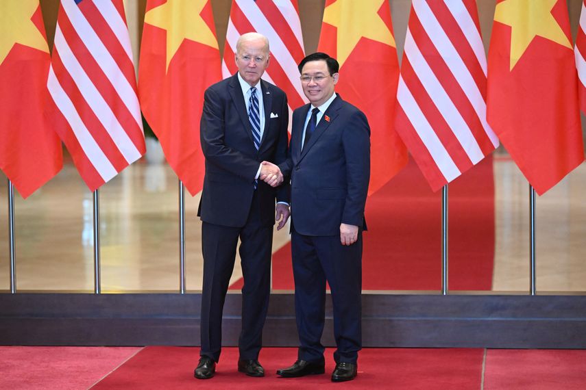 Joe Biden cierra visita en Vietnam con reuniones de negocios