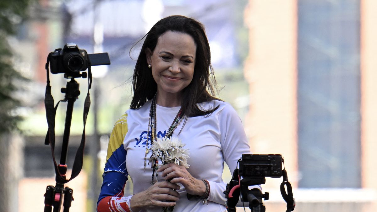 María Corina Machado pide a los venezolanos en Ecuador acompañar a González Urrutia