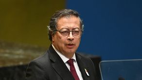 Petro denuncia que narcos planean matarlo con misiles en Colombia