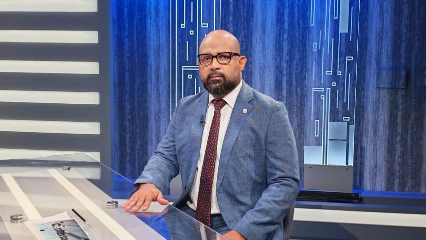 Benisio Robinson Jr defiende cambios a ley de protección de corales y niega retrocesos ambientales