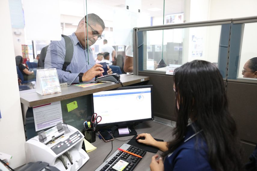 La Autoridad de Pasaportes de Panamá (APAP) informó que tendrá horario especial para la atención al público del 3 al 24 de febrero de 2025, en días hábiles, a nivel nacional. La Autoridad de Pasaportes de Panamá (APAP) informó que tendrá horario especial para la atención al público del 3 al 24 de febrero de 2025, en días hábiles, a nivel nacional.