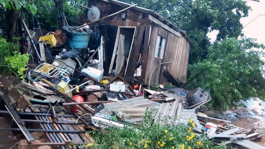 Un ciclón deja 11 muertos y 10 desaparecidos en el sur de Brasil  