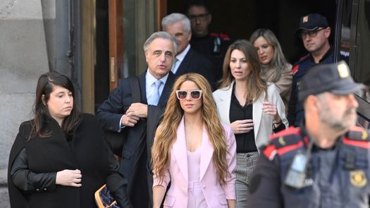 La estrella colombiana Shakira, que en el pasado se enfrentó con Hacienda en España, obtuvo un triunfo luego de que la Justicia española anulara una sanción fiscal y ordenara que se le devuelvan más de 64 millones de dólares. La estrella colombiana Shakira, que en el pasado se enfrentó con Hacienda en España, obtuvo un triunfo luego de que la Justicia española anulara una sanción fiscal y ordenara que se le devuelvan más de 64 millones de dólares.