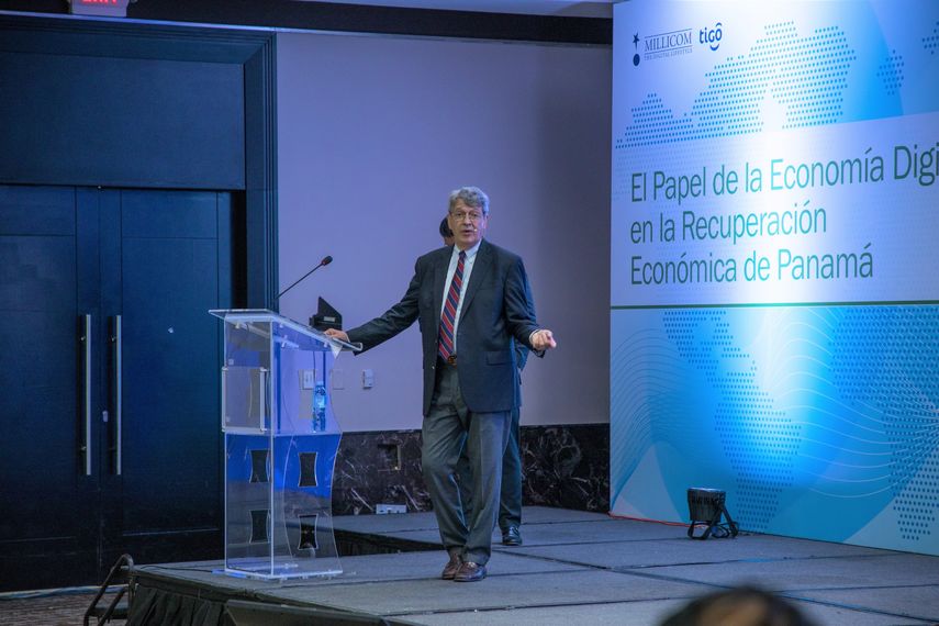 Tigo impulsa digitalización para la recuperación económica.