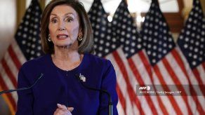 Pelosi dice que habló con jefe militar sobre formas de evitar que Trump use códigos nucleares