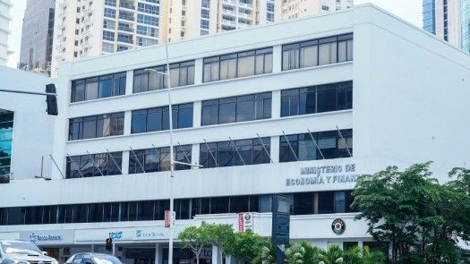 Crece la deuda pública en medio de críticas por falta de transparencia