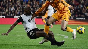 Real Madrid se pone líder de la Liga con remontada agónica en Valencia