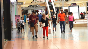 Compras en centros comerciales.
