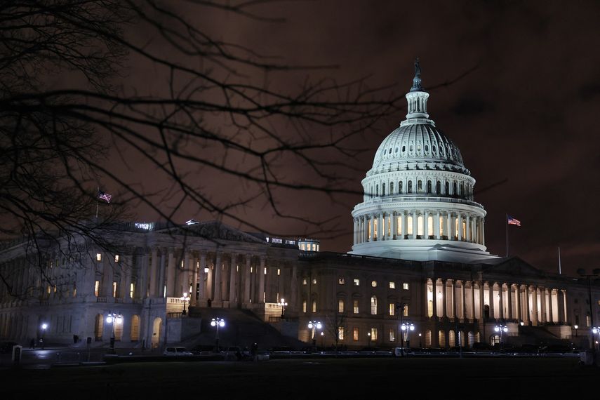 Cámara Baja de EEUU sigue paralizada y busca de presidente