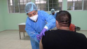 Avanza el proceso de vacunación con AstraZeneca