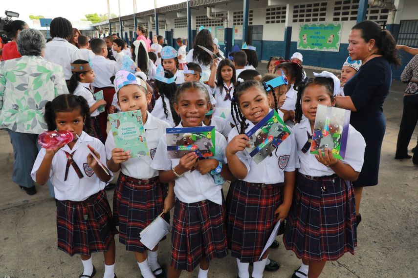 MiAmbiente y Meduca implementan en escuelas el programa Bandera Ecológica