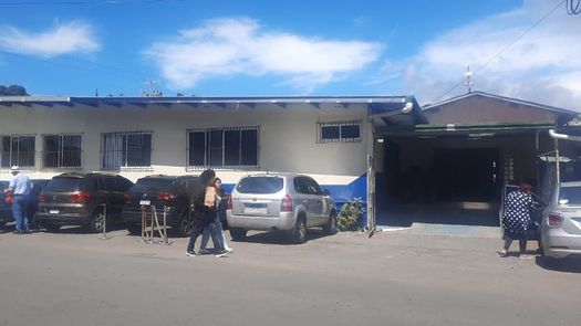 El Minsa detalló que los afectados presentaron síntomas de intoxicación, por lo cual tuvieron que ser trasladados al Centro de Salud de Boquete donde fueron estabilizados por personal médico.
